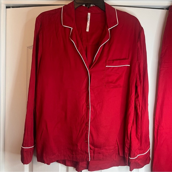 SOMA COOL NIGHTS 2 Piece Pajama Set Pants (M)  Top (L) Paint The Town Red Size S - Picture 5 of 12